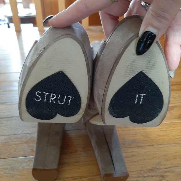 Platform boots - Picture 2 of 2